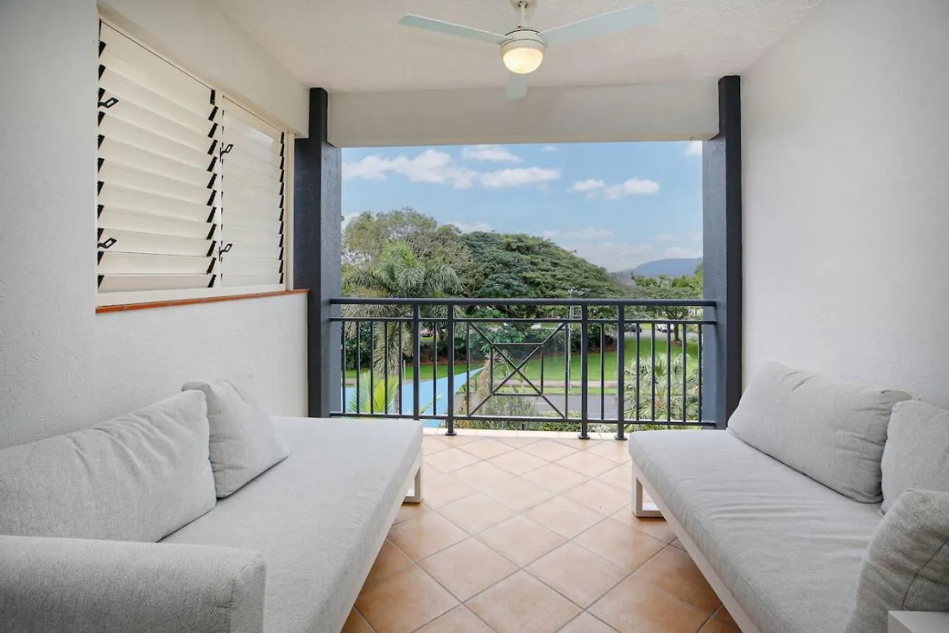 Tropical Comfort Pool And Stunning Esplanade Cairns Austrália