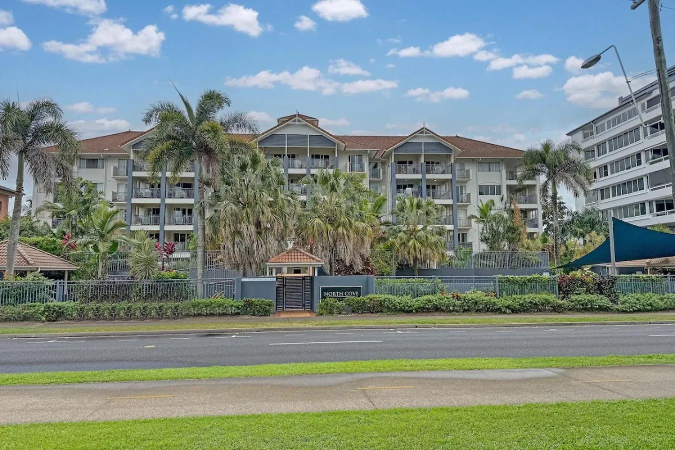 Tropical Comfort Pool And Stunning Esplanade Cairns 0*,