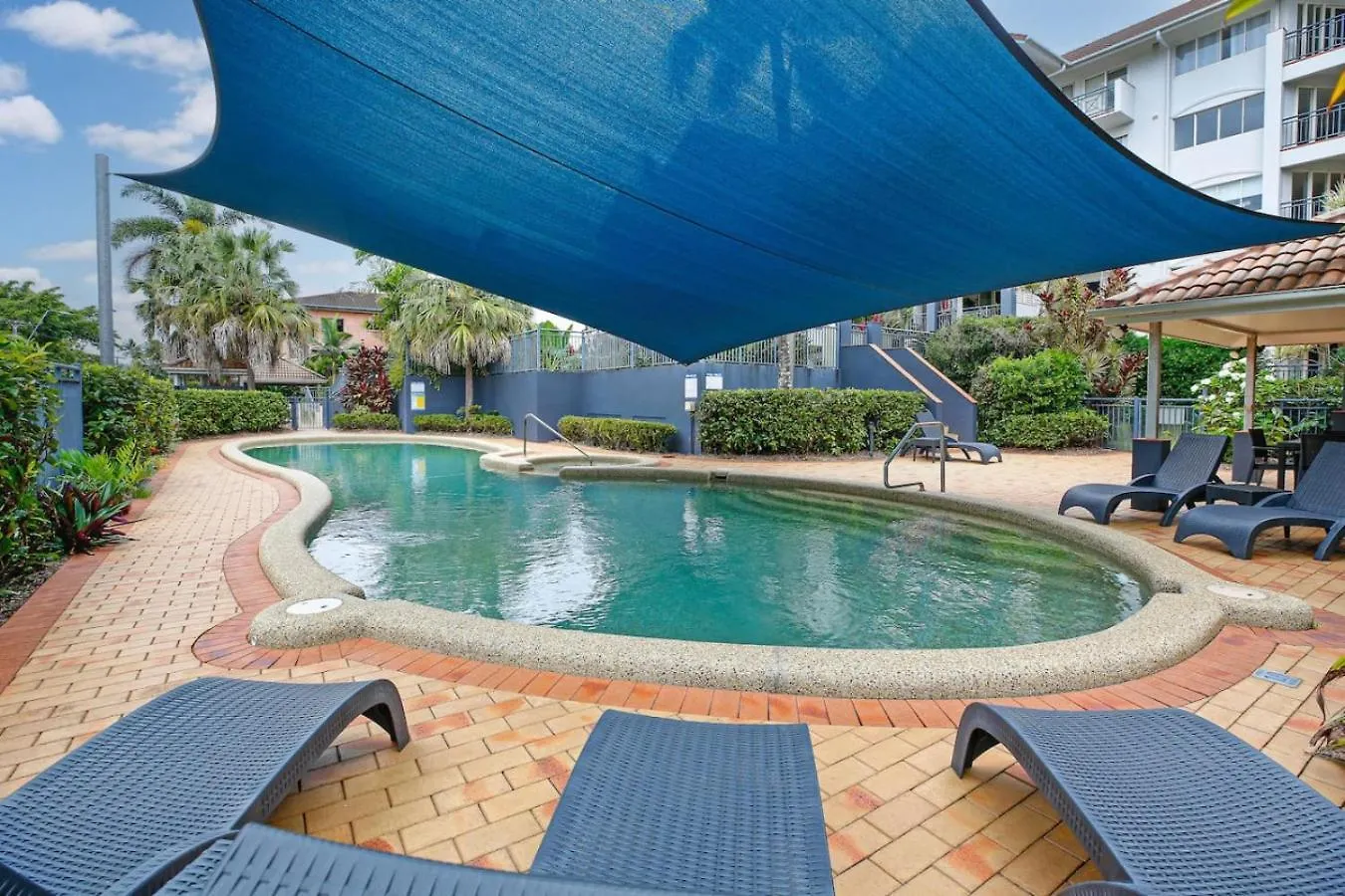 Апартаменты Tropical Comfort Pool And Stunning Esplanade Кэрнс